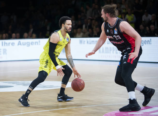 巴西队率先 巴西队率先